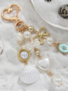White Pearl Seashell Bag Charm Keychain